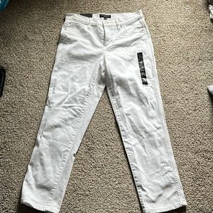 NWT! Banana Republic Pure White Slouch Jean